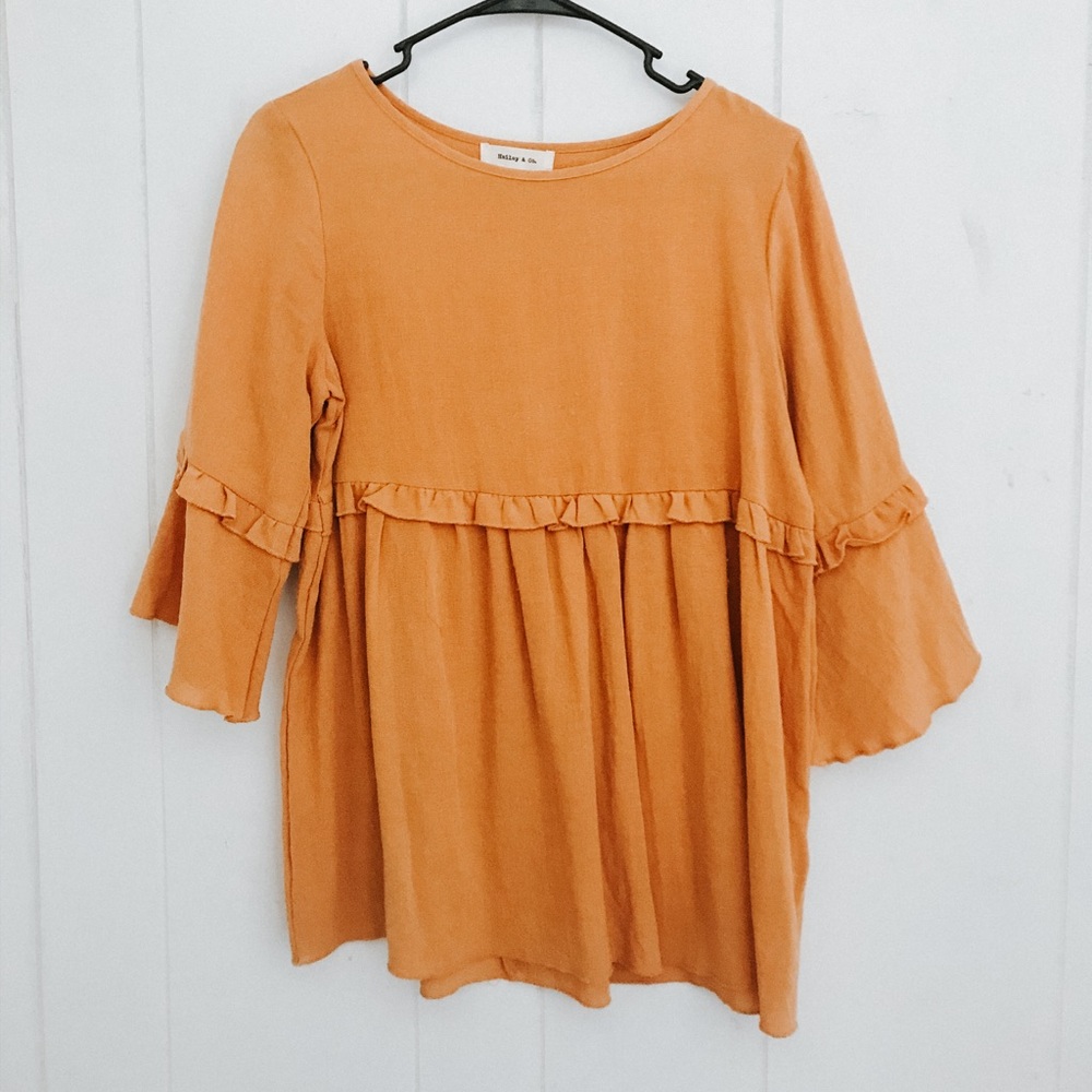 yellow blouse!